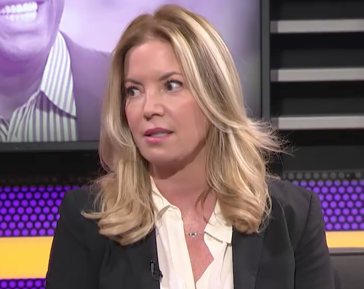 开奖历史记录-ESPN证实：湖人易主后 是珍妮亲自解雇了她的所有兄弟姐妹